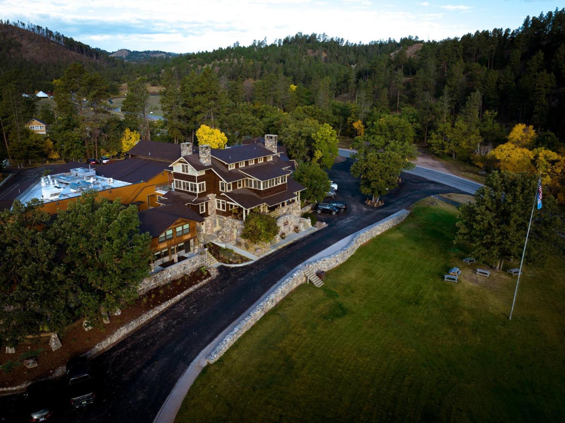 Creekside Lodge At Custer State Park Resort Exterior photo